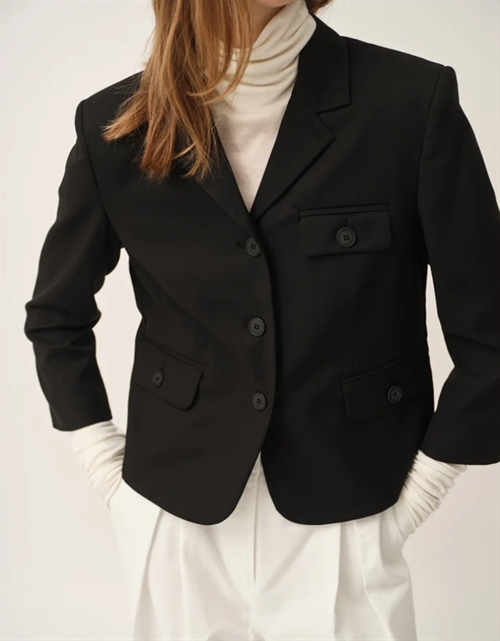 THE GARMENT GRAND FITTED JACKET BLACK